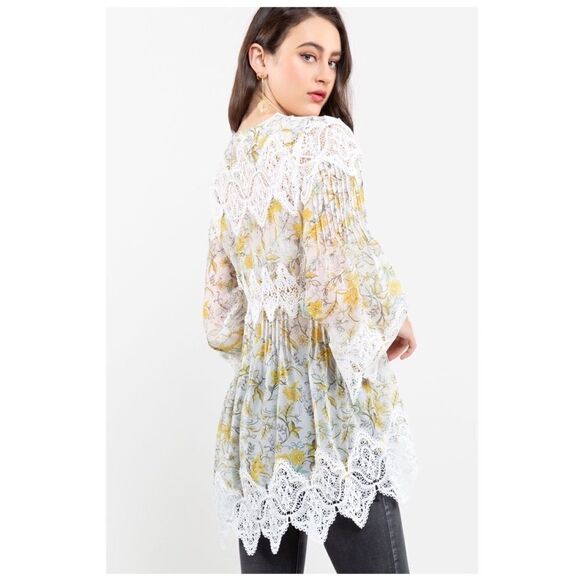 YELLOW floral printed woven tunic with lace trim - Picture 10 of 13